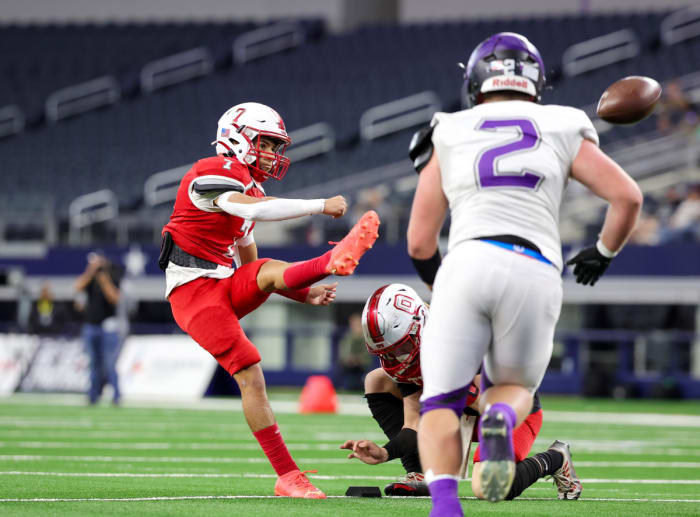 Benjamin vs Oglesby UIL 1-A Six-Man Division 2 Final December 13, 2023 Photo-Tommy Hays75